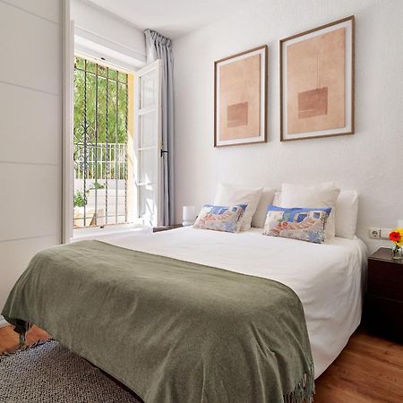 Villa Rosita Suites En Playa De La Malagueta Con Terraza Málaga Dış mekan fotoğraf