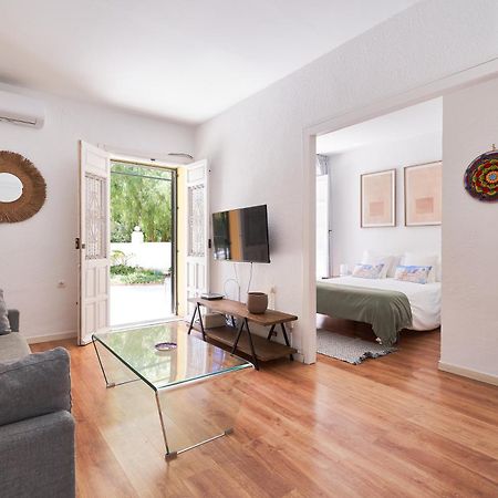 Villa Rosita Suites En Playa De La Malagueta Con Terraza Málaga Dış mekan fotoğraf